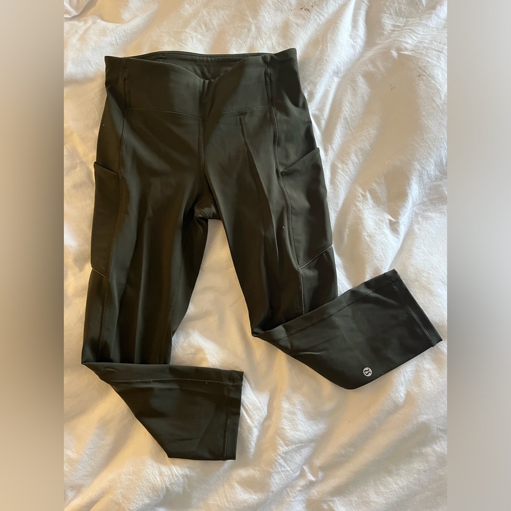 Lululemon High Rise Crop Legging with Pockets